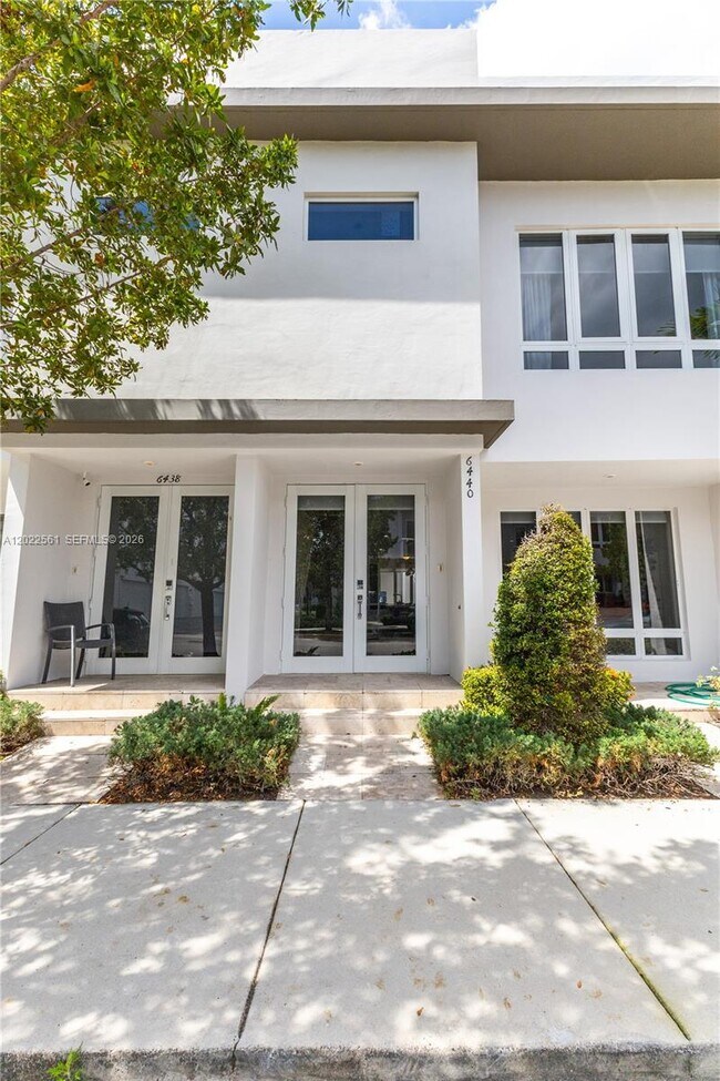 Building Photo - 6440 NW 103rd Psge