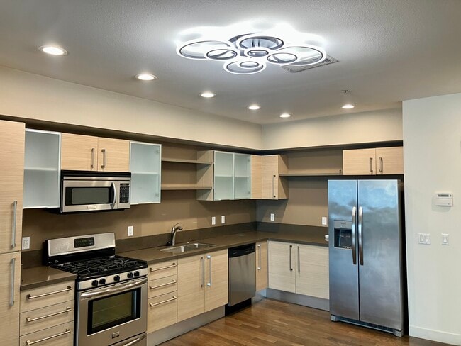 Building Photo - 1234 Wilshire Blvd