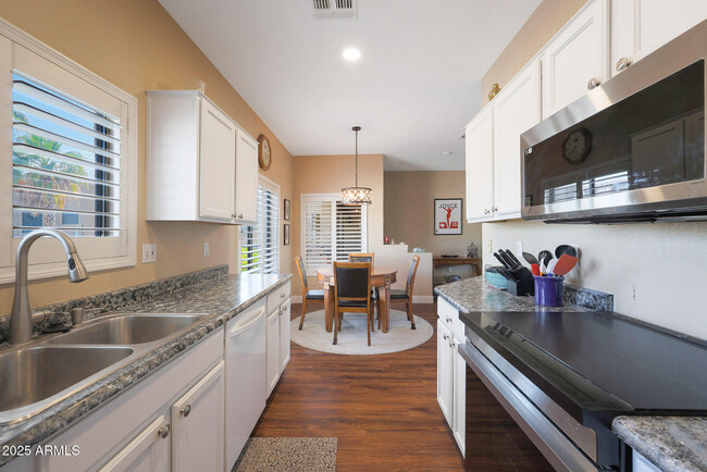 Building Photo - 13804 N Saguaro Blvd