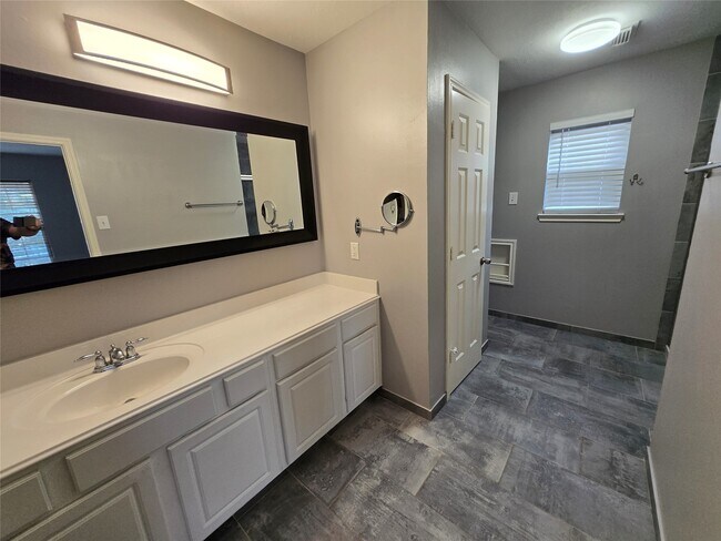 Building Photo - 5106 Prosperity Cir