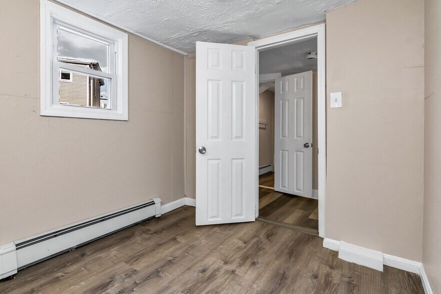 Building Photo - 153 Union St