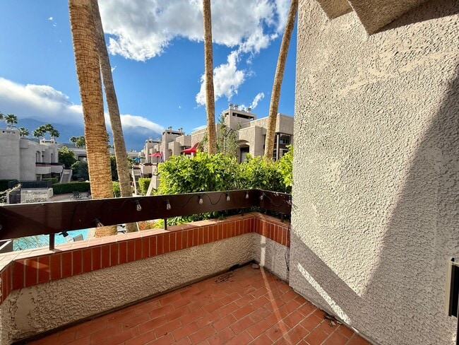 Building Photo - 2601 S Broadmoor Dr