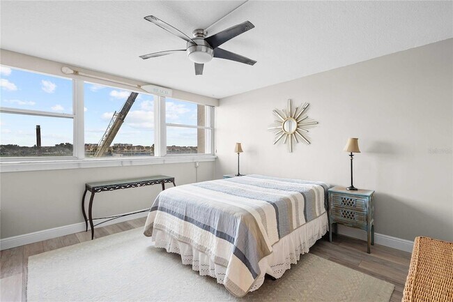 Building Photo - 450 Treasure Island Causeway