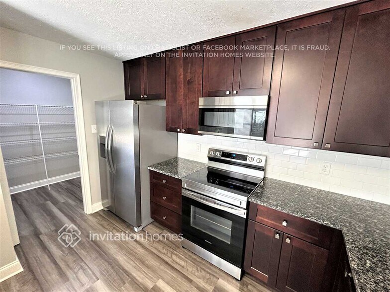Building Photo - 109 Farm Springs Dr
