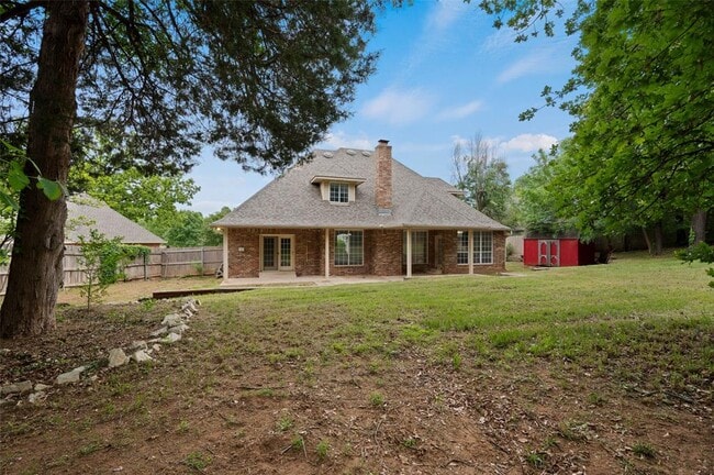 Building Photo - 205 Berkshire Dr
