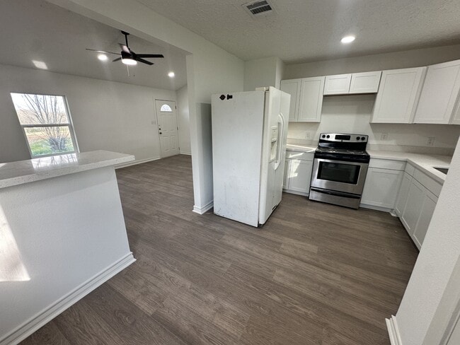 Building Photo - 11410 Red Hill Rd