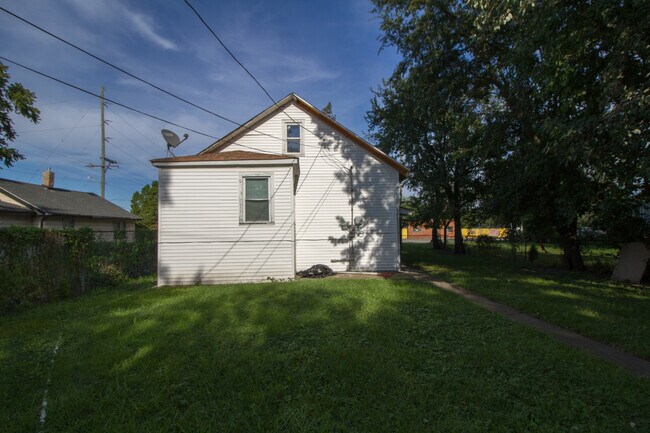 Building Photo - 15104 Halsted St