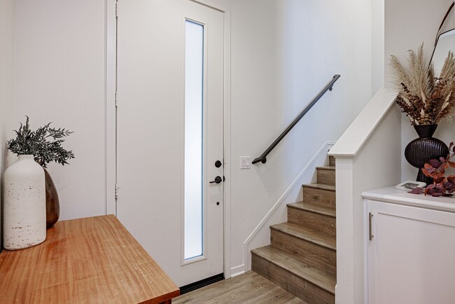 Building Photo - Lighthouse Community 4 Bedroom Home - Ocea...