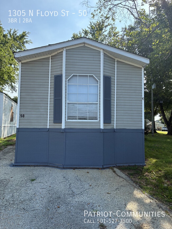 Building Photo - 1305 N Floyd St