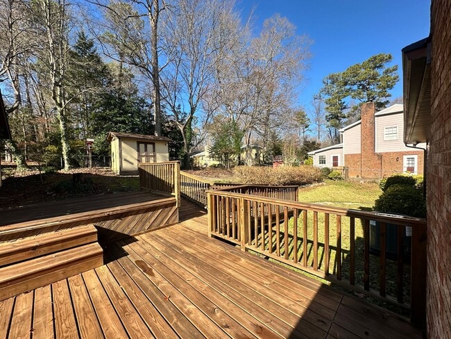 Building Photo - Adorable 3-Bedroom Home in the Heart of Cary with an Amazing Outdoor Space + Fenced Backyard!