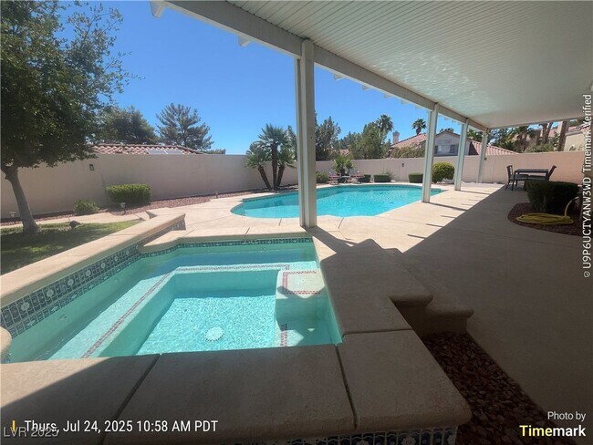 Building Photo - 1624 Windsford Cir