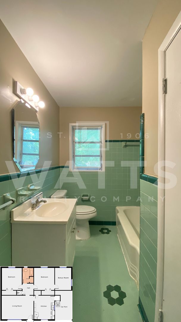 Building Photo - Silver Lake Duplex