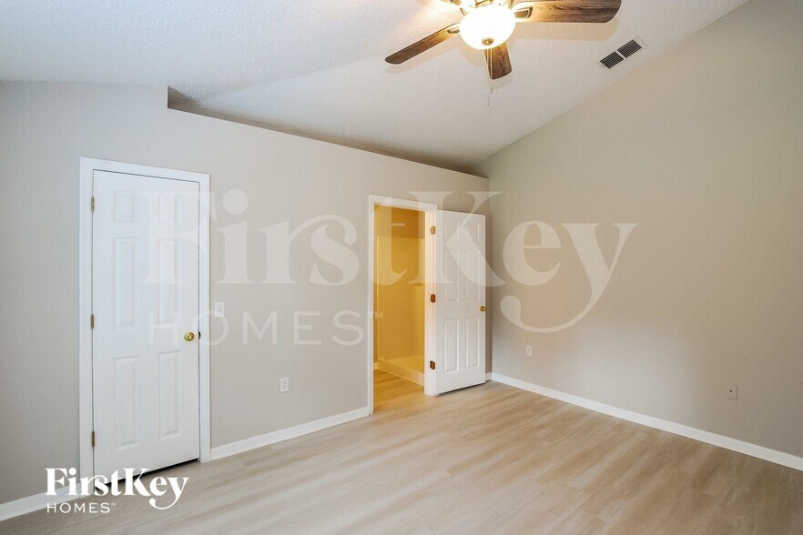 Building Photo - 3 Zoffinger Pl