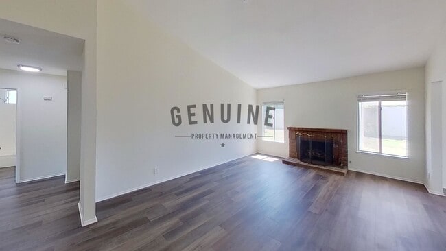 Building Photo - Coming Soon: 3Bd 2Ba Home in Lake Forest