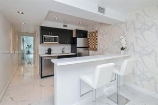 Building Photo - 405 N Hibiscus Dr