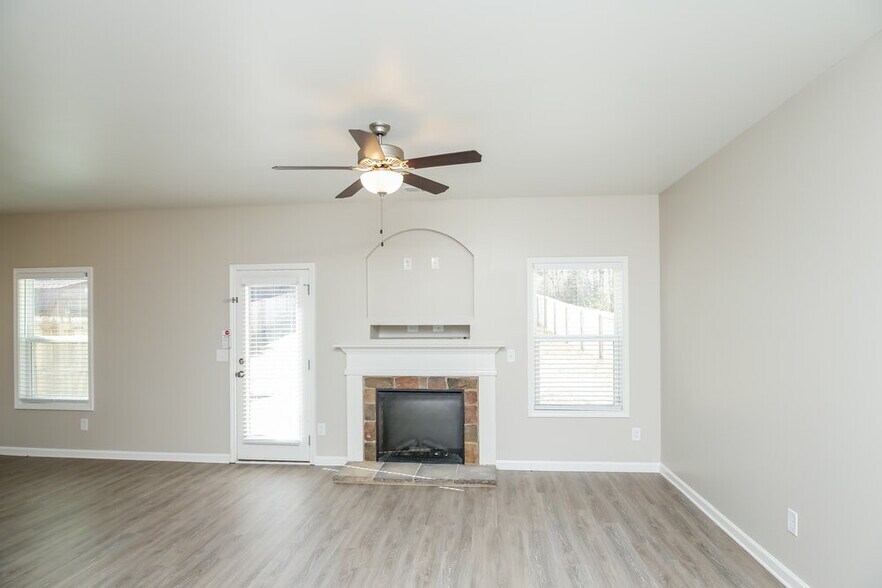 Building Photo - 149 Lindsey Dr