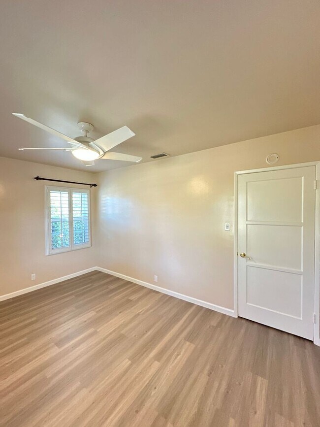 Building Photo - Lakewood 3 Bed Gorgeous House - New Paint ...