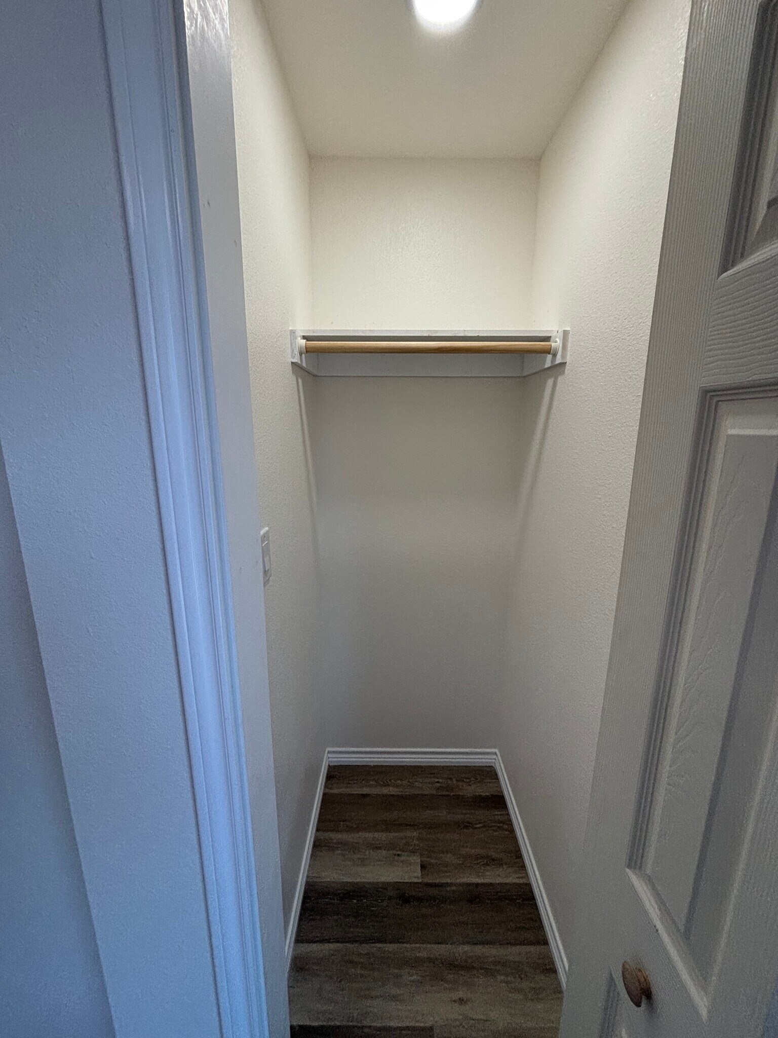 Building Photo - 925 River Rd