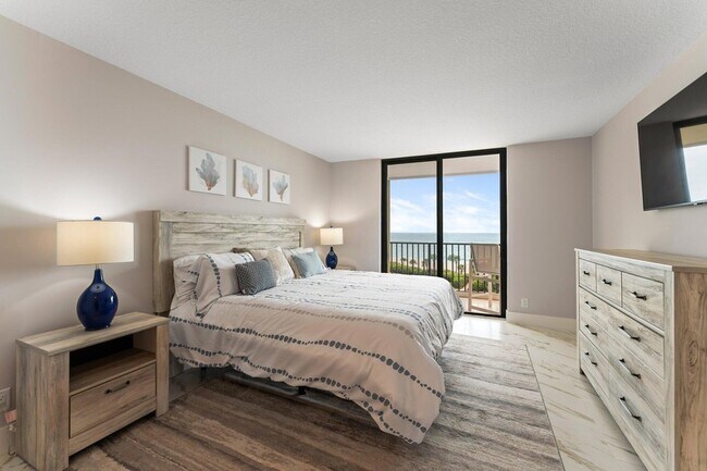 Building Photo - 300 Ocean Trail Way