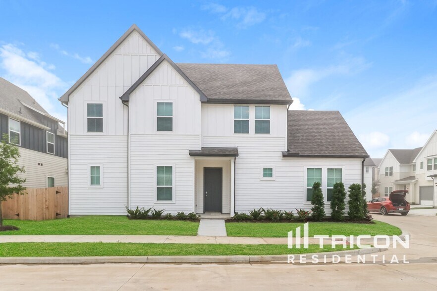 Primary Photo - 9835 Willow Creek Commerce Dr