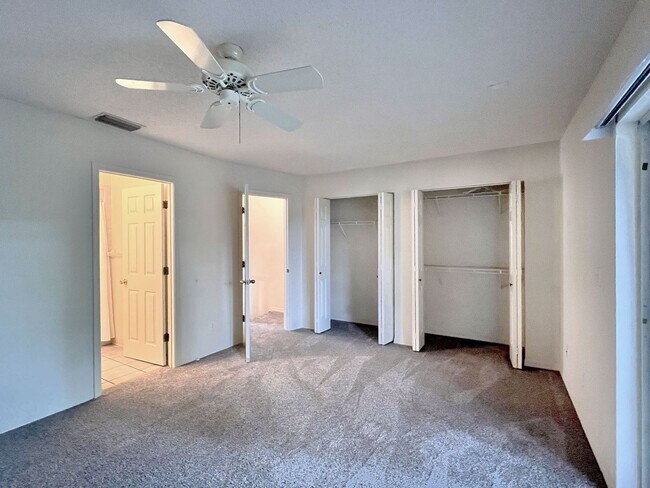Building Photo - Two-Bedroom Townhome in Winter Haven