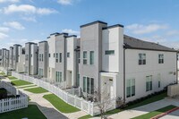 Exterior of Townhomes - Enclave at Mason Creek