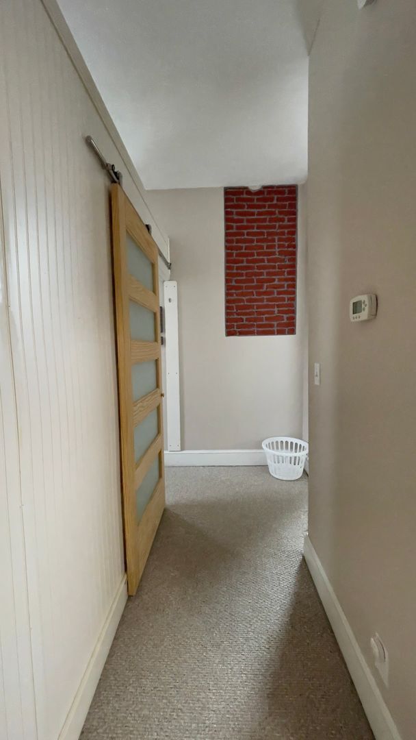 Building Photo - Historic Downtown Condo | Fully Furnished | Secured Entry & Parking