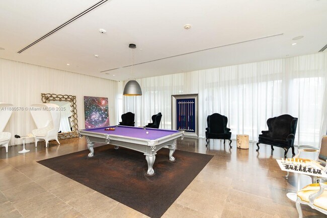 Building Photo - 495 Brickell Ave