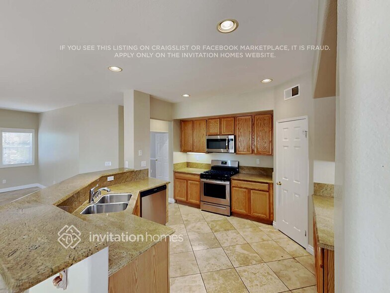 Building Photo - 45402 Eagle Crest Ln