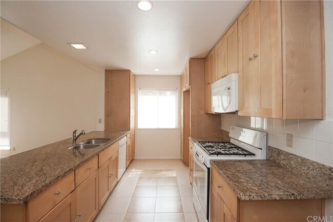 Building Photo - 13031 Sutton St