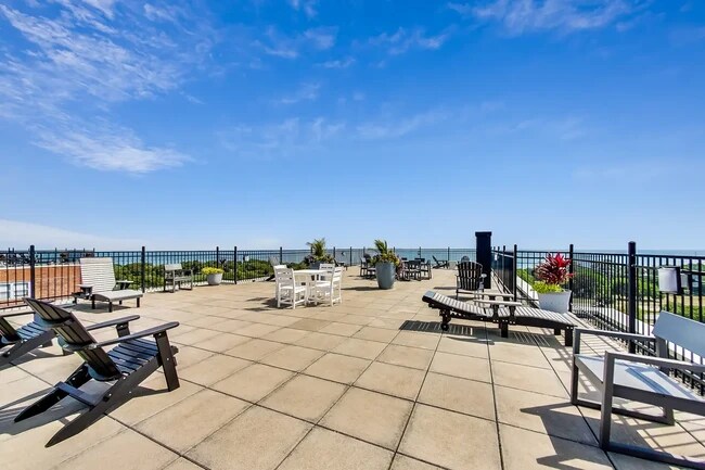 Building Photo - 4980 N Marine Dr