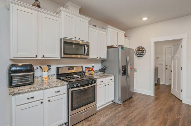 Building Photo - 1126 Valor Walk