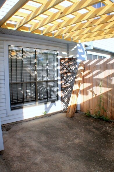 Building Photo - 5100 Allendale Rd