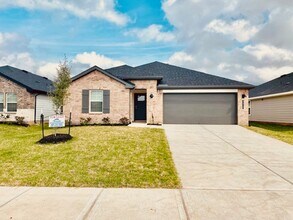 Building Photo - Grand Entry W/High Ceilings! Gorgeous Ligh...