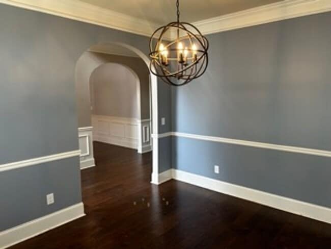 Building Photo - Spacious 5BR/4BA Home in Desirable Lexington Neighborhood – Bright Layout, Great Storage & Prime ...