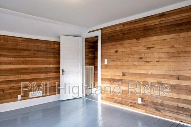 Building Photo - 217 Fite Ave E