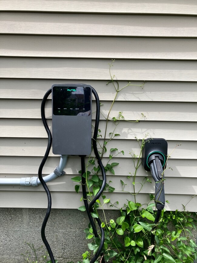 Building Photo - 219 Acushnet Ave