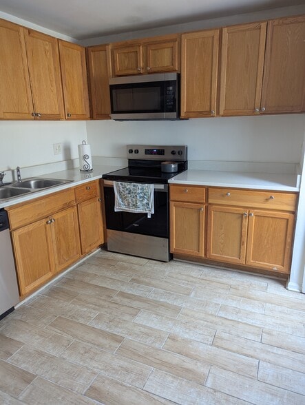 Fu - 3064 Comte Ct