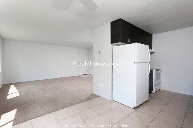 Building Photo - 15535 NE Glisan St