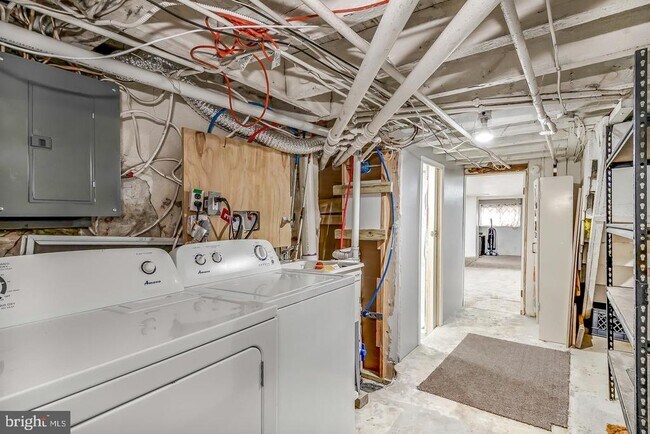 Building Photo - 2522 S Percy St