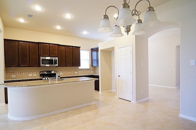 Building Photo - 29015 Davenport Dr