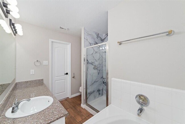 Building Photo - 4007 Starbridge Pointe Ln