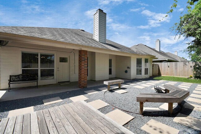 Building Photo - 6930 Hamilton Falls Ln
