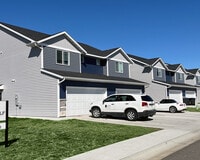 Building Photo - Timberwolf Townhomes