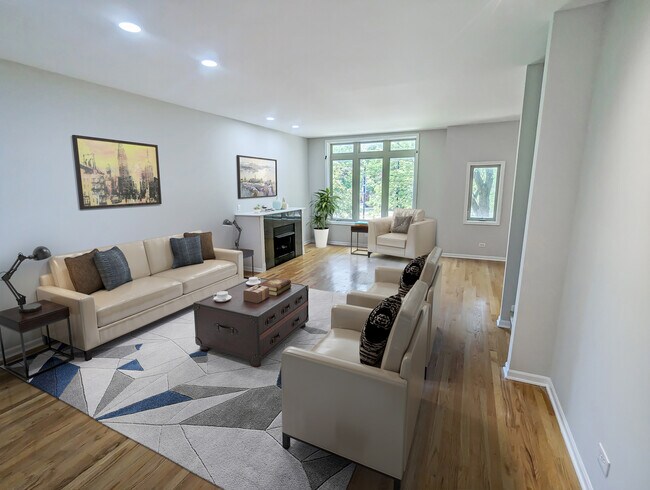 Building Photo - 4559 S King Dr