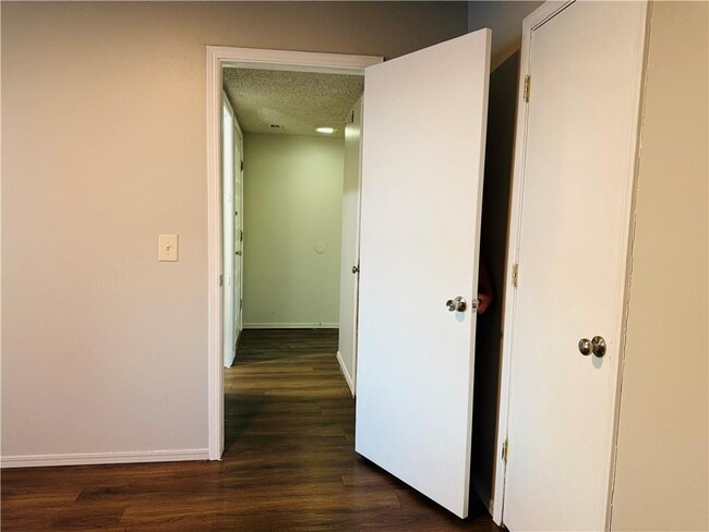 Building Photo - 1701 S West End St