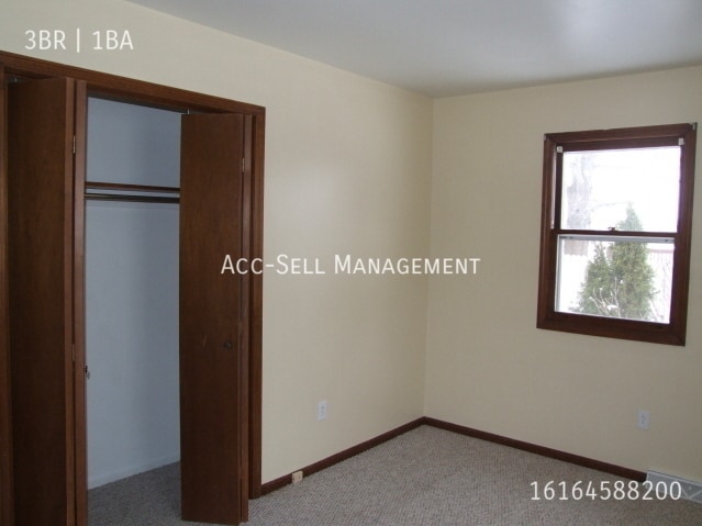 Building Photo - 5798 Christie Ave SE