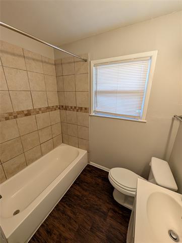 Building Photo - 2716 Bilglade Rd