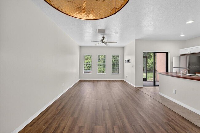 Building Photo - 30132 Mossbank Dr