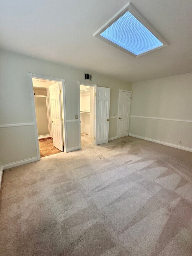 Building Photo - Updated Goleta Home Located in Desirable Santa Barbara Shores
